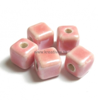 Ručne robené keramické korálky s perleťou kocka 9x9x9mm 1ks ružová