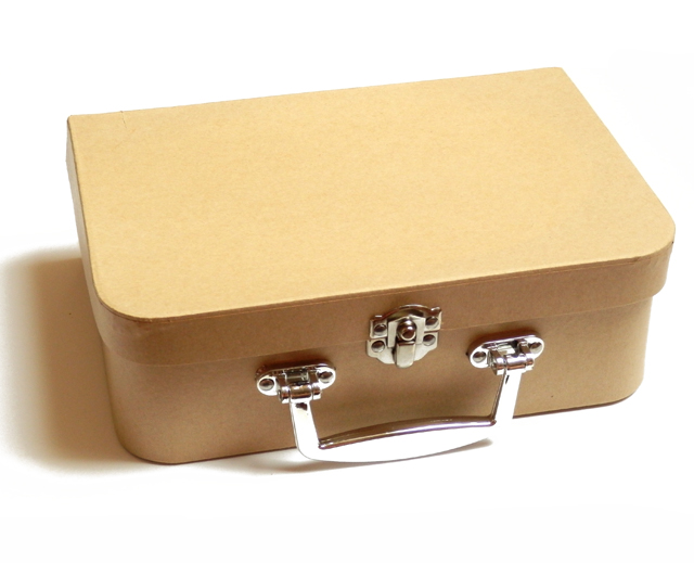 Kartónový kufrík s plastovým zapínaním a rúčkou 25x5x8,5cm 1ks
