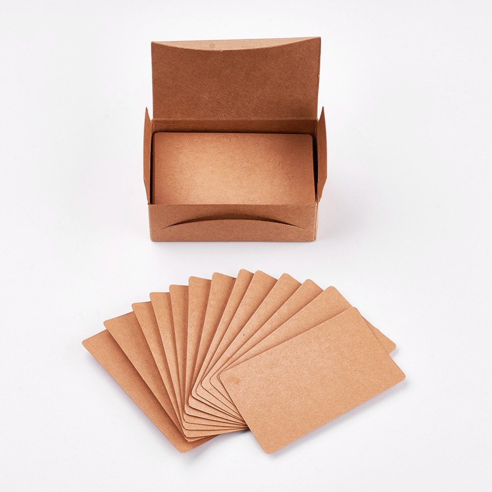 Kartičky z kraftového papiera v krabičke - 100ks v balíčku, 8,9x5,2x0,03mm