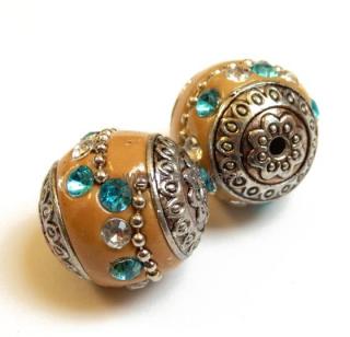 Ručne robené korálky Indonezia 1ks 19x18mm béžové